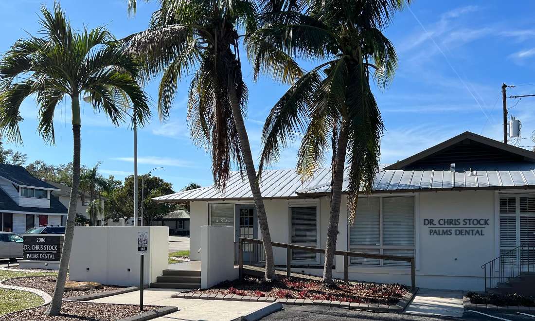 Office Exterior Palms Dental in West Bradenton FL